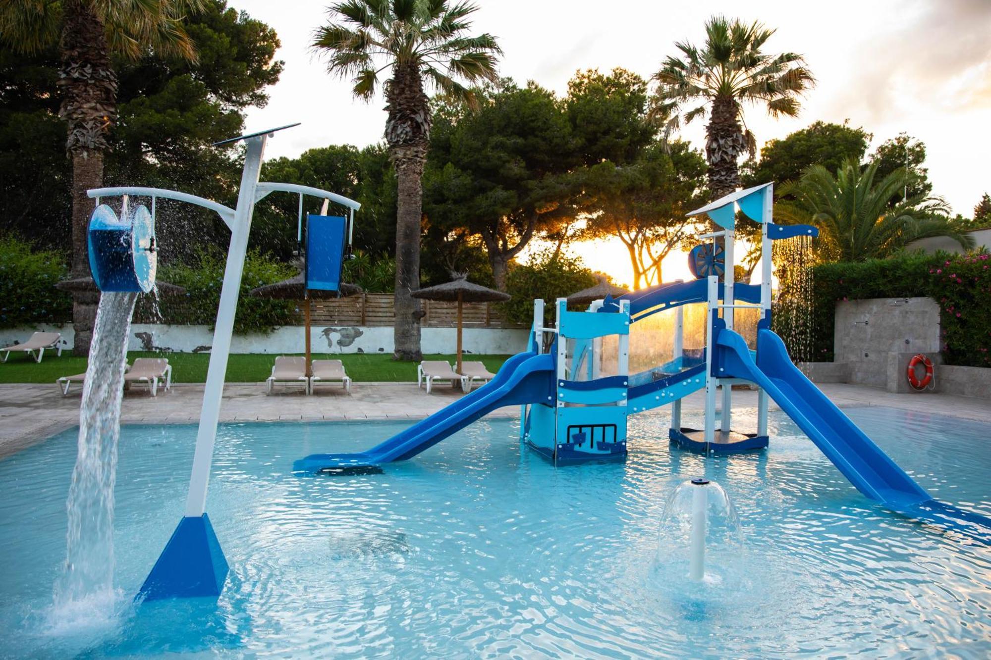 Holacamp Sitges Fun Hotel Kültér fotó